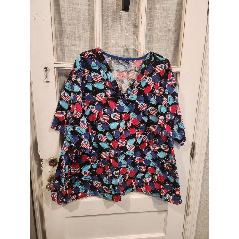 Red, White, & Blue Patriotic Theme Scrub Top Unisex Size 3XL‎